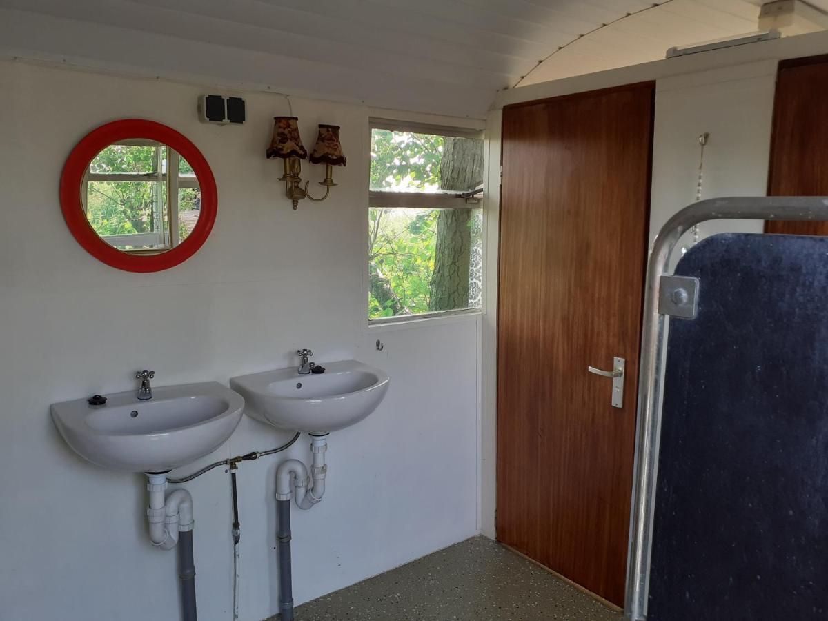 Wijndomein De Vier Ambachten -Overnachten In De Wijngaard Simonshaven Екстер'єр фото